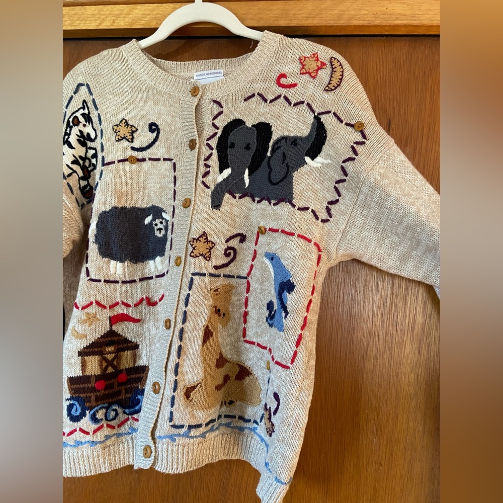 Vintage hand embroidered sweater - Picture 3 of 5